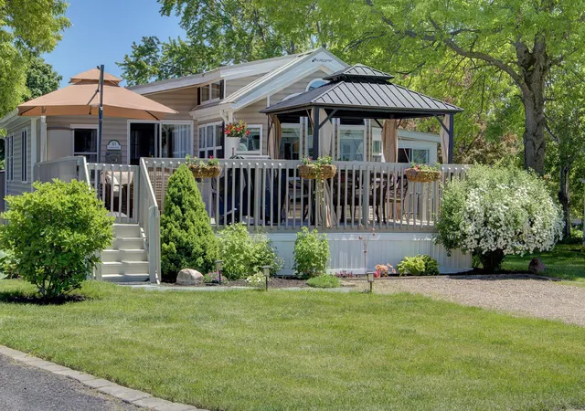 1st image of 51 Island Cir, South Hero, VT 05486 | MLS# 5093136
