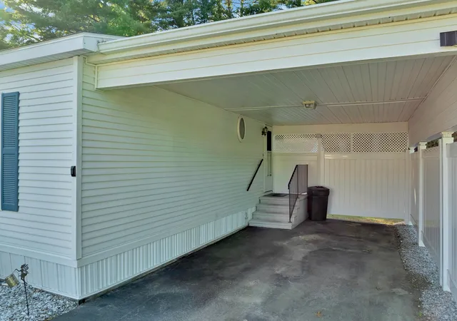 Homes for sale in Nashua, NH | 17 Xenia St, Nashua, NH 03062 | MLS# 5093150