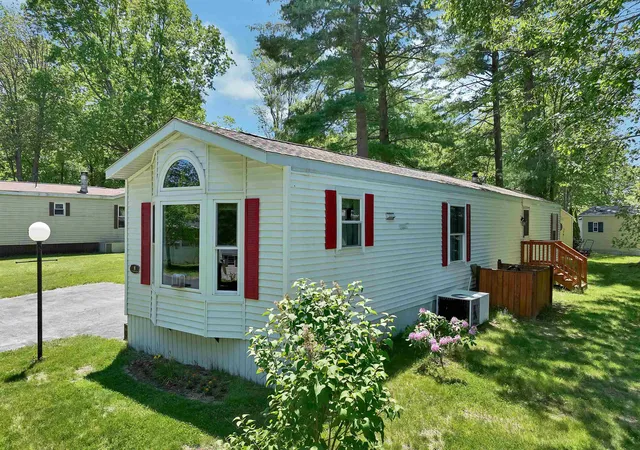 Homes for sale in Rochester, NH | 8 N Cranberry Ln, Rochester, NH 03867 | MLS# 5093196