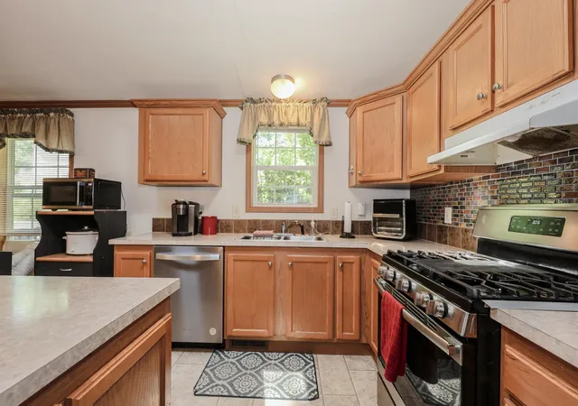 3rd image of 50 Hoit Mill Rd, Weare, NH 03281 | MLS# 5093200