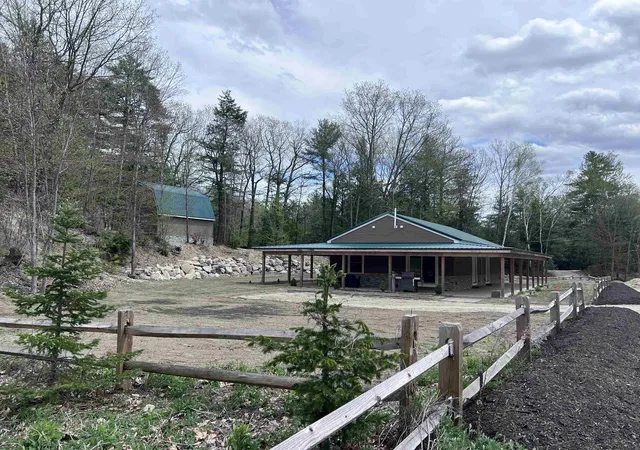 Photo 2 of Single family home for sale at 741 West Main St, Hillsboro, NH 03244 | MLS# 5093207 | Listing updated on 2026-06-06