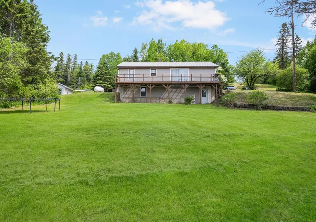 2nd image of 25 Lake Francis Dr, Pittsburg, NH 03592 | MLS# 5093209