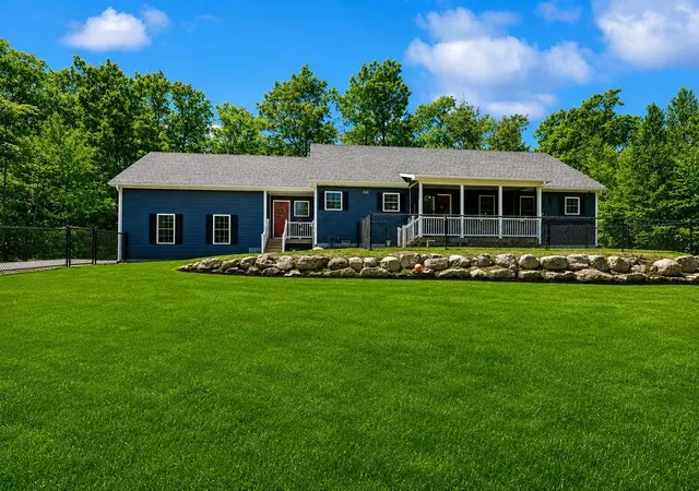 Homes for sale in Alton, NH | 33 Ingalls Ter, Alton, NH 03809 | MLS# 5093213