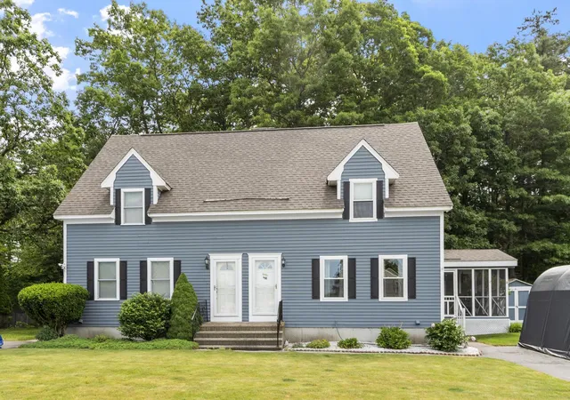 Homes for sale in Derry, NH | 31 Tigertail Cir #R, Derry, NH 03038 | MLS# 5093225