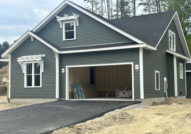 Homes for sale in Laconia, NH | 103 Lady Walsingham Wy, Laconia, NH 03246 | MLS# 5093227