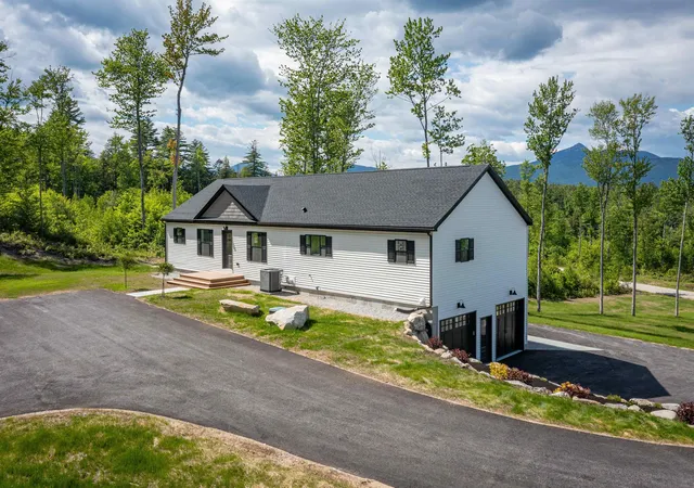 Photo 3 of Single family home for sale at 63 Whipple's Wy, Tamworth, NH 03817 | MLS# 5093231 | Listing updated on 2026-08-25