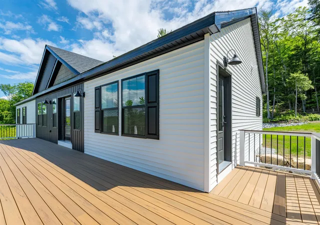 Photo 4 of Single family home for sale at 63 Whipple'S Wy, Tamworth, NH 03817 | MLS# 5093231 | Listing updated on 2026-08-25