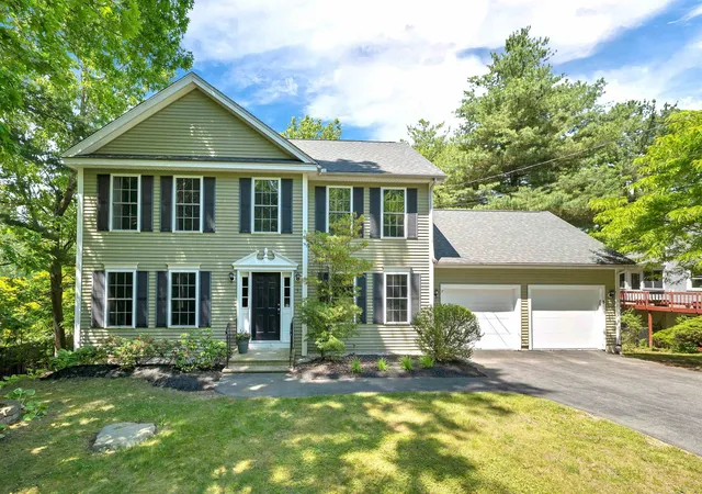 Homes for sale in Nashua, NH | 5 Boylston Ave, Nashua, NH 03064 | MLS# 5093234