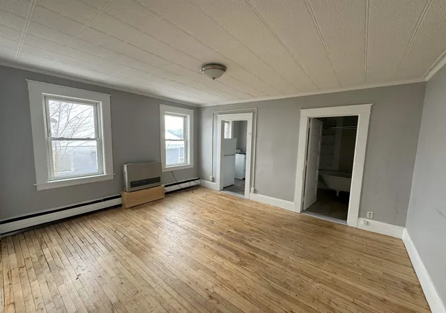 28th image of 8 10 Arch St, Laconia, NH 03246 | MLS# 5093247