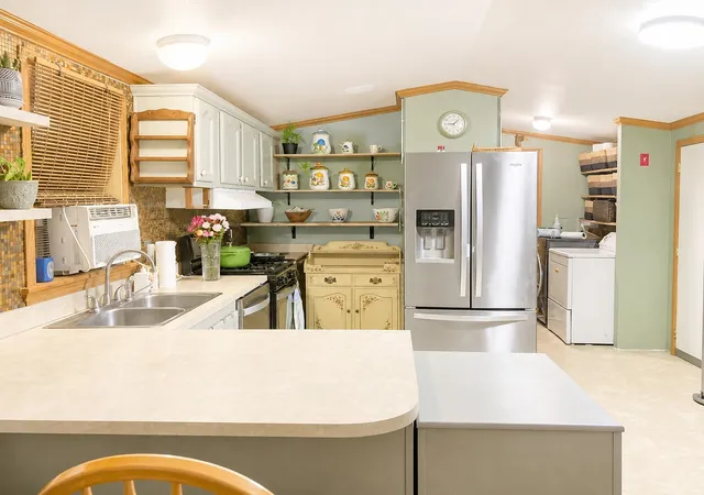 Homes for sale in Raymond, NH | 10 Hummingbird Ln, Raymond, NH 03077 | MLS# 5093264