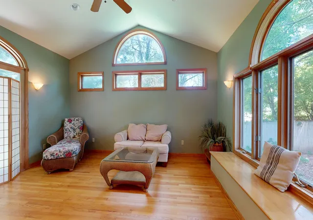 Photo 2 of Single family home for sale at 304 Stonybrook Dr, Williston, VT 05495 | MLS# 5093317 | Listing updated on 2026-09-09