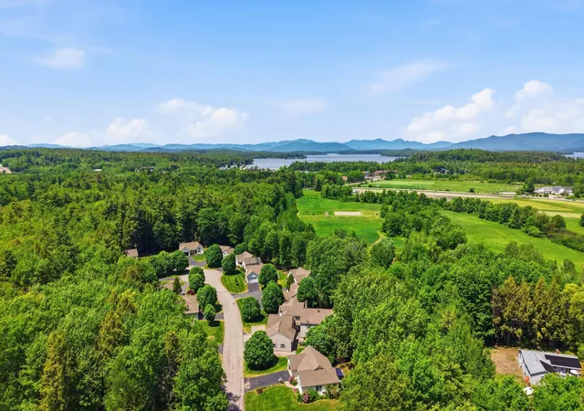 2nd image of 31 Henderson Rd #15, Gilford, NH 03249 | MLS# 5093325