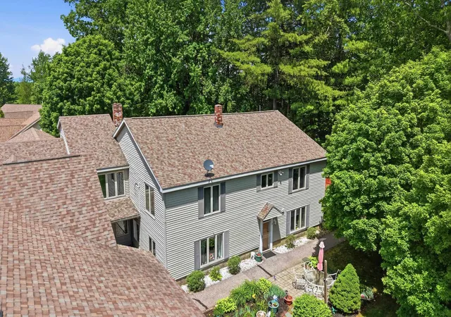 4th image of 31 Henderson Rd #15, Gilford, NH 03249 | MLS# 5093325