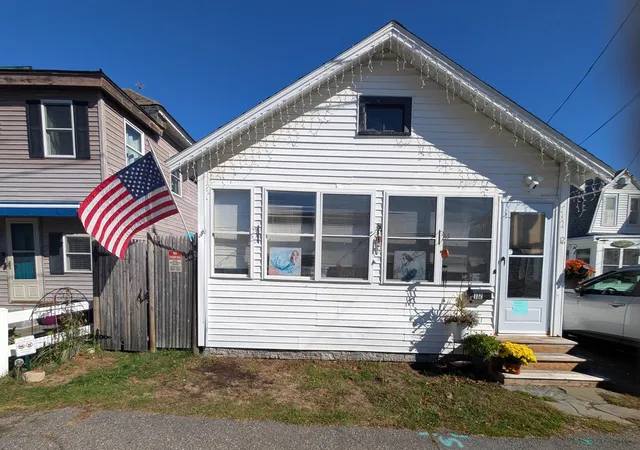 Homes for sale in Hampton, NH | 12 Kentville Ter, Hampton, NH 03842 | MLS# 5093332