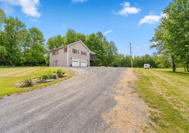 2nd image of 39 Ridgeview Rd, Fairfax, VT 05454 | MLS# 5093342