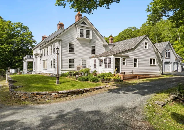Homes for sale in Newport, NH | 9 Camel Hump Rd, Newport, NH 03773 | MLS# 5093363