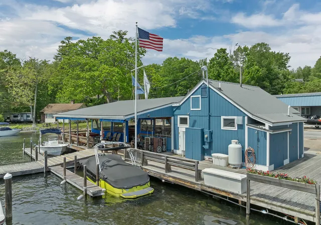 Photo 4 of House for sale at 16 Long Island, Moultonborough, NH 03254 | MLS# 5093385 | Listing updated on 2026-09-04