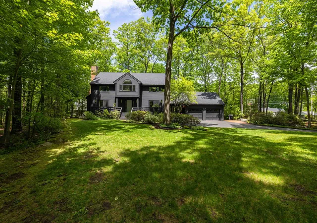 Photo 3 of Single family home for sale at 13 Pond Pl Ln, Concord, NH 03301 | MLS# 5093408 | Listing updated on 2026-06-16