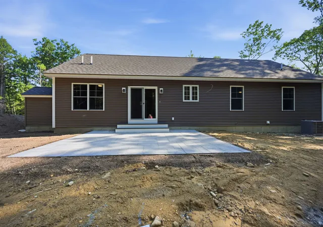 Photo 3 of Single family home for sale at 19 Bald Hill Rd, Raymond, NH 03077 | MLS# 5093442 | Listing updated on 2026-07-28