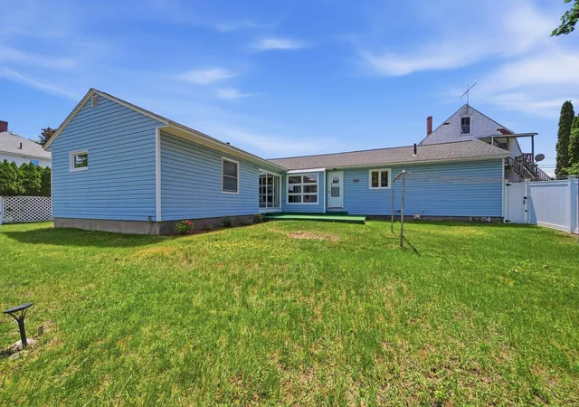 1st image of 434 Cilley Rd, Manchester, NH 03103 | MLS# 5093449