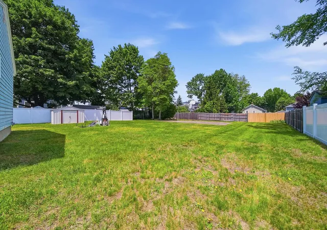 4th image of 434 Cilley Rd, Manchester, NH 03103 | MLS# 5093449