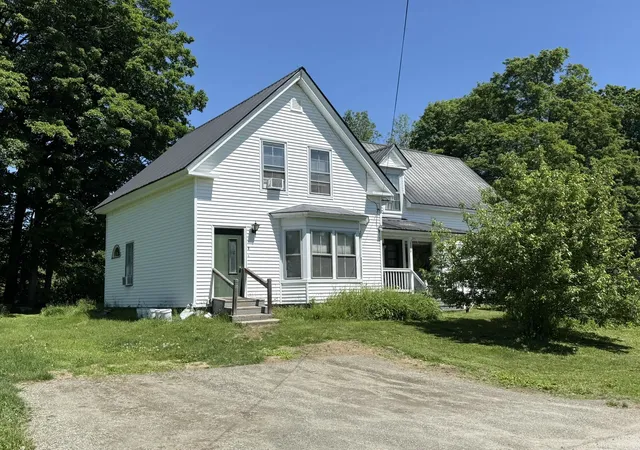 Homes for sale in Hardwick, VT | 64 Pleasant St, Hardwick, VT 05836 | MLS# 5093456