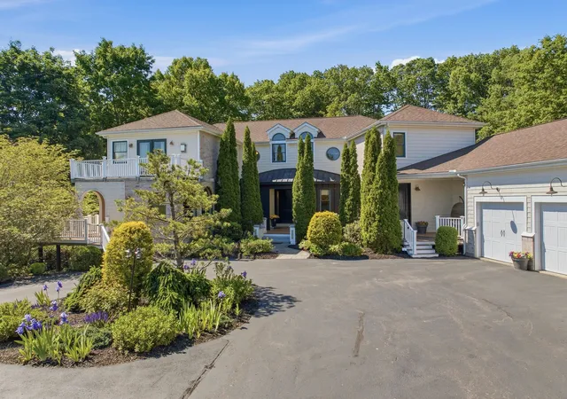 4th image of 15 Chardonnay Ter, Bedford, NH 03110 | MLS# 5093474