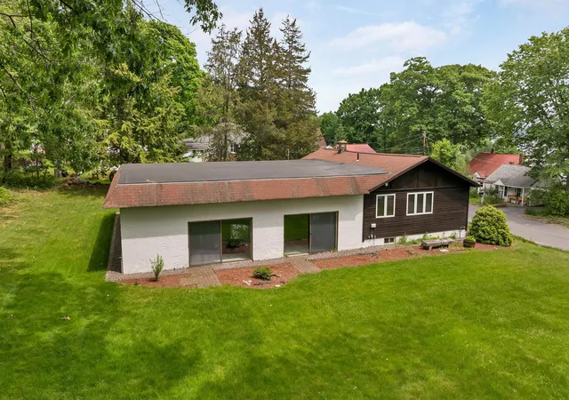 56th image of 40 Paugus St, Laconia, NH 03246 | MLS# 5093505
