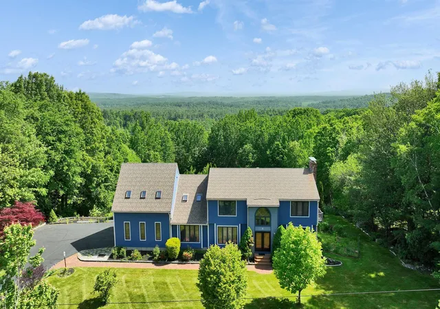 4th image of 8 Longview Dr, Bow, NH 03304 | MLS# 5093516