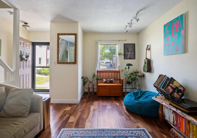 3rd image of 89 North Champlain St #L, Burlington, VT 05401 | MLS# 5093526