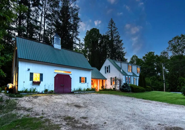 Homes for sale in Woodstock, NH | 1294 Daniel Webster Hwy, Woodstock, NH 03262 | MLS# 5093544
