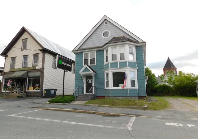 Homes for sale in Haverhill, NH | 79 Central St, Haverhill, NH 03785 | MLS# 5093550