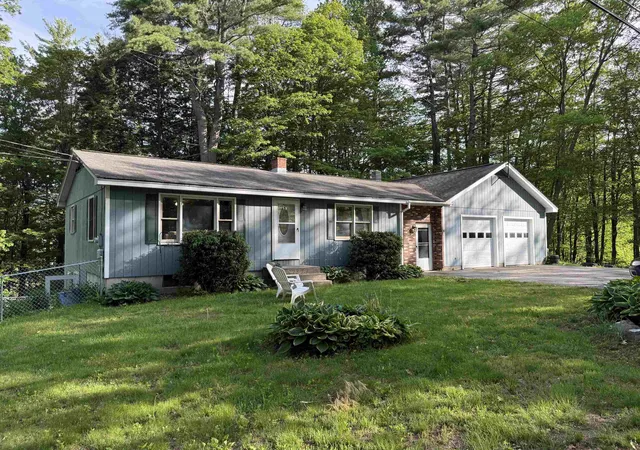 Homes for sale in Claremont, NH | 87 Clay Hill Rd, Claremont, NH 03743 | MLS# 5093580