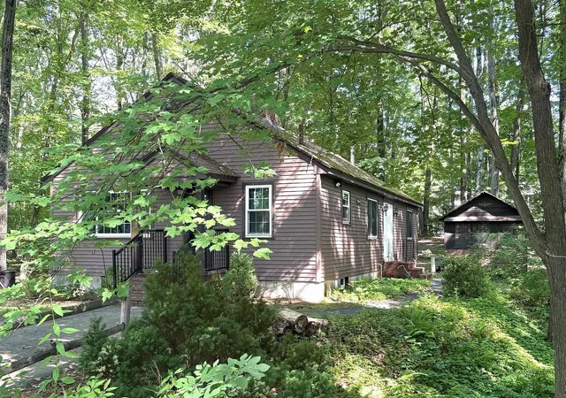 Homes for sale in Manchester, NH | 165 Tory Rd, Manchester, NH 03104 | MLS# 5093617