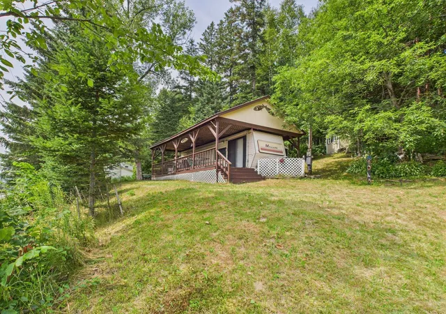 Photo 1 of Single family home for sale at 1459 Main St, Pittsburg, NH 03592 | MLS# 5093687 | Listing updated on 2026-09-04