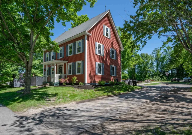 Homes for sale in Pembroke, NH | 241 Pembroke St, Pembroke, NH 03275 | MLS# 5093739