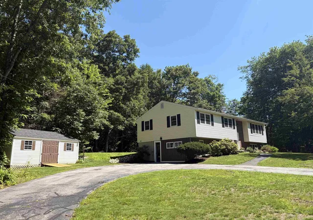 Homes for sale in Candia, NH | 37 Pine Ridge Dr, Candia, NH 03034 | MLS# 5093745