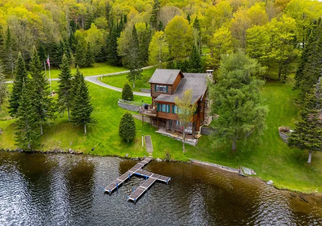 2nd image of 1411 Diamond Pond Rd, Stewartstown, NH 03576 | MLS# 5093763
