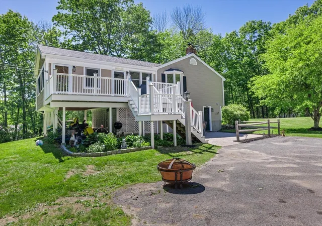 Photo 2 of Single family home for sale at 407 Middle Winchendon Rd, Rindge, NH 03461 | MLS# 5093781 | Listing updated on 2026-09-18