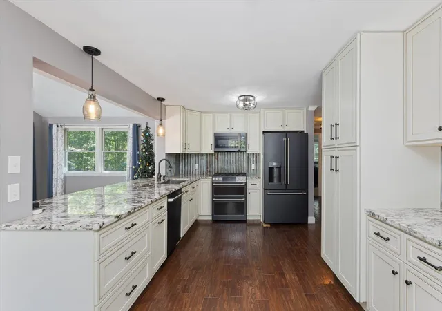 Photo 3 of Single family home for sale at 407 Middle Winchendon Rd, Rindge, NH 03461 | MLS# 5093781 | Listing updated on 2026-09-18