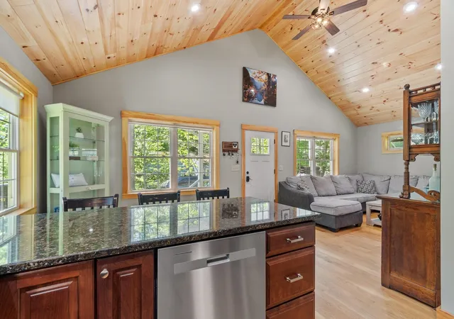 Homes for sale in Canterbury, NH | 33 Blue Boar Ln, Canterbury, NH 03224 | MLS# 5093796