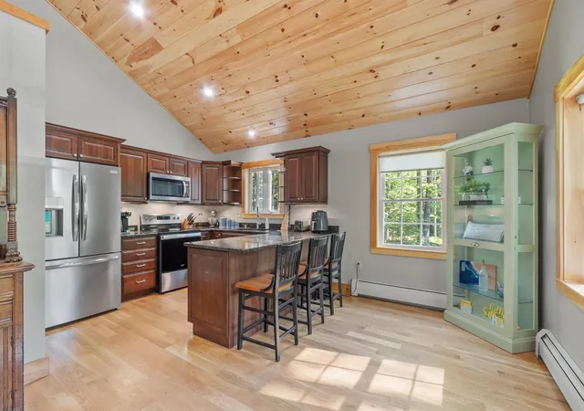 Homes for sale in Canterbury, NH | 33 Blue Boar Ln, Canterbury, NH 03224 | MLS# 5093796