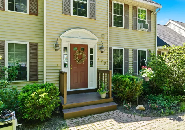 Photo 3 of Single family home for sale at 429 Wilson Hill Rd, Francestown, NH 03043 | MLS# 5093835 | Listing updated on 2026-09-14