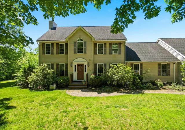 Photo 3 of Single family home for sale at 429 Wilson Hill Rd, Francestown, NH 03043 | MLS# 5093835 | Listing updated on 2026-09-14