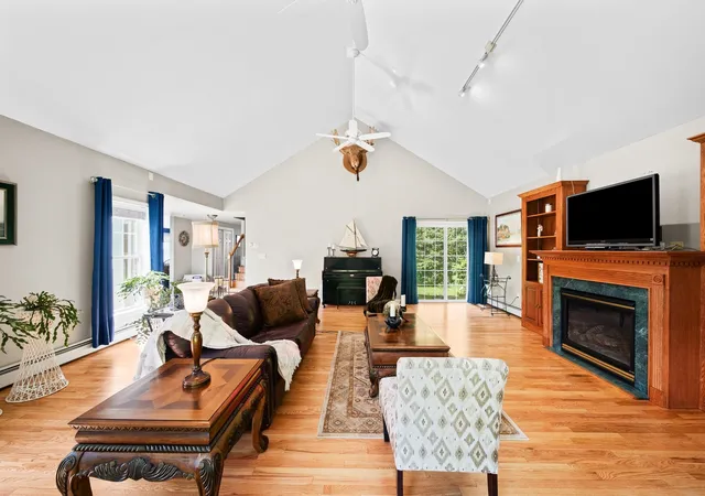 Photo 3 of Single family home for sale at 31 Merrill Rd, Goffstown, NH 03045 | MLS# 5093846 | Listing updated on 2026-07-15