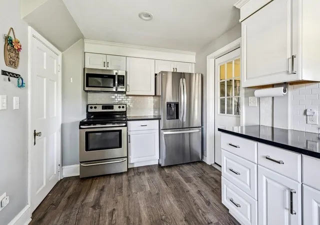 4th image of 20 Upland St, Manchester, NH 03102 | MLS# 5093862