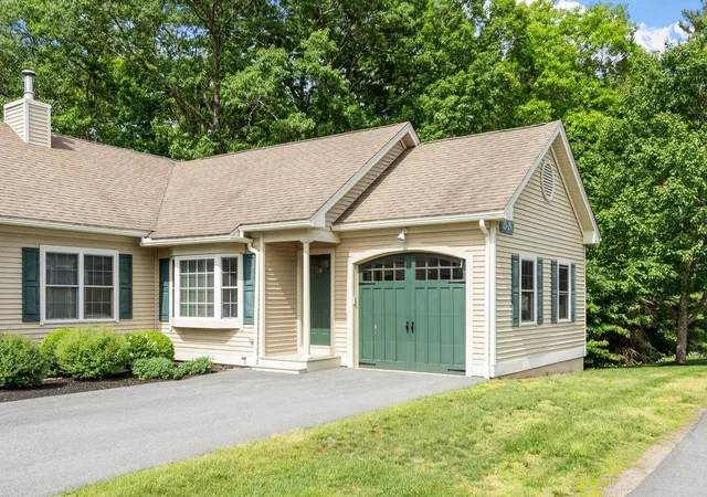 Homes for sale in Windham, NH | 25 Flagstone Wy #25, Windham, NH 03087 | MLS# 5093874