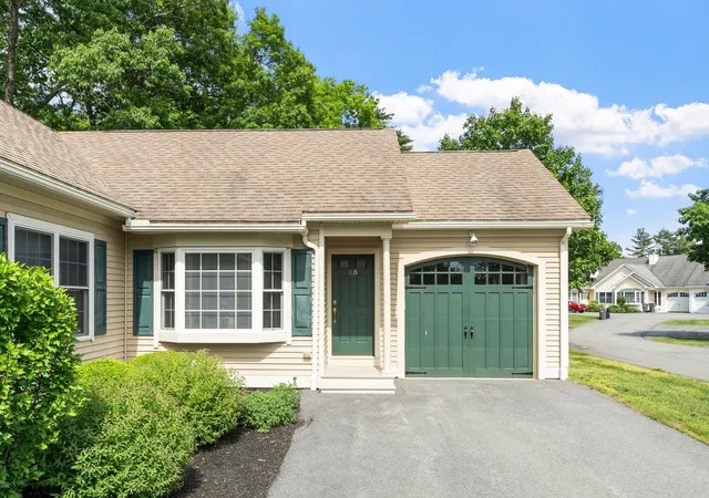 Homes for sale in Windham, NH | 25 Flagstone Wy #25, Windham, NH 03087 | MLS# 5093874