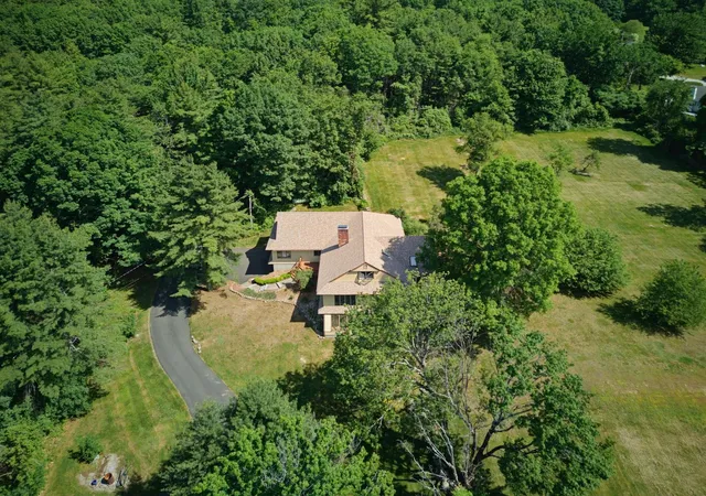 Photo 1 of Single family home for sale at 77a Christian Hill Rd, Amherst, NH 03031 | MLS# 5093878 | Listing updated on 2026-08-19