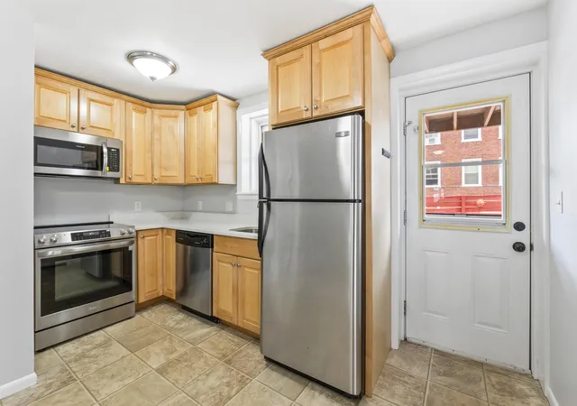 Homes for sale in Rollinsford, NH | 412 2Nd St #1, Rollinsford, NH 03869 | MLS# 5093880